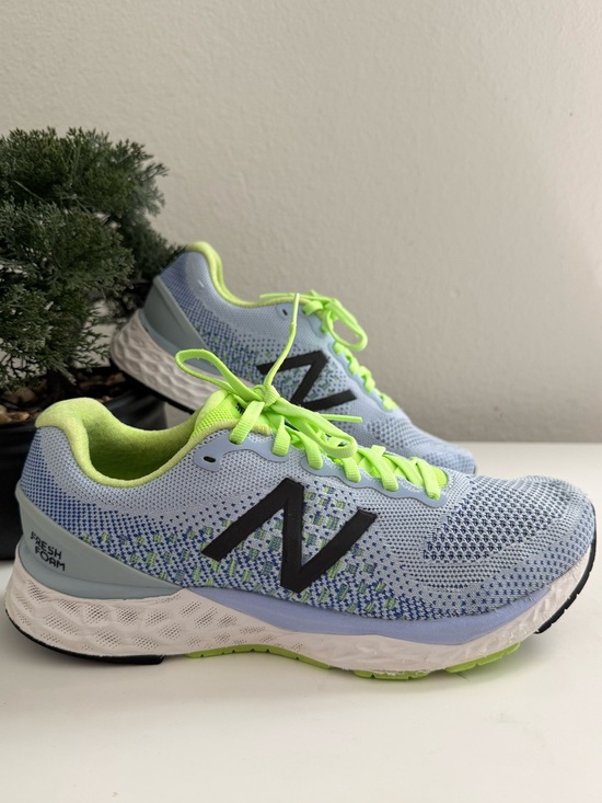 New Balance Shoes - New Balance 880v10 women size 8 Light Blue and Neon Green Women's Athletic Shoes
